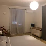 The Reed Apartmán *